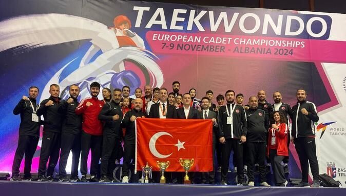 “Yıldız” tekvandocular Avrupa şampiyonu oldu
