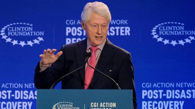 Amerikalı Müslümanlardan, eski ABD Başkanı Clinton’ın İsrail’in sivilleri öldürmesini savunmasına tepki