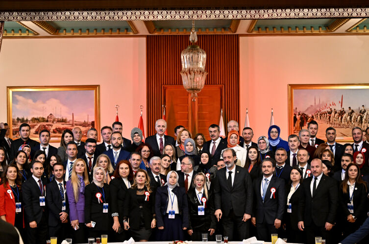 TBMM Başkanı Kurtulmuş, Meclis’te 81 ilden gelen öğretmenleri ağırladı