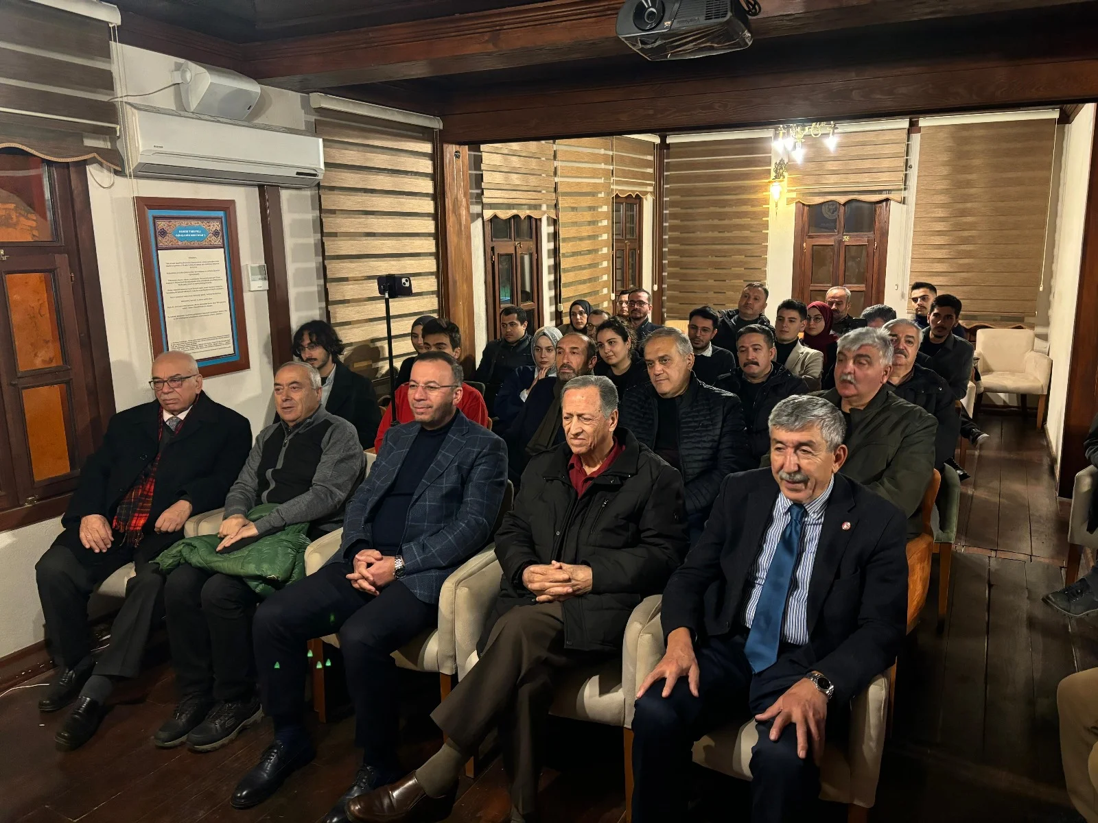 TÜRKÜLER BİZİ SÖYLER