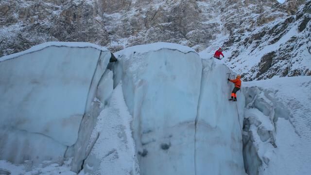 Hakkari’de dağcılar Cilo Dağı’na tırmandı