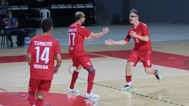 Antalya’da düzenlenen Avrupa Futsal Şampiyonası’nda Türkiye, İtalya’yı 6-2 ile geçti.