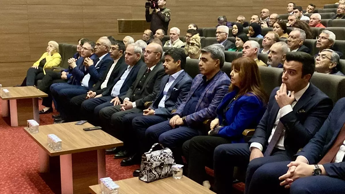 Kırşehir’de Aşık Paşa ve Türk Dili Paneli