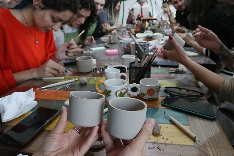 Üniversite öğrencileri, sanatla köy okullarındaki çocukların hayatına dokunuyor