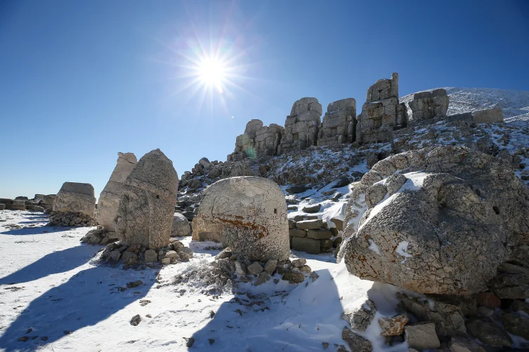 Nemrut Dağı’na turist ilgisi yoğun