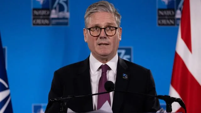 İngiltere Başbakanı Starmer: Cani Esed rejiminin yıkılması memnuniyetle karşılanmalı”