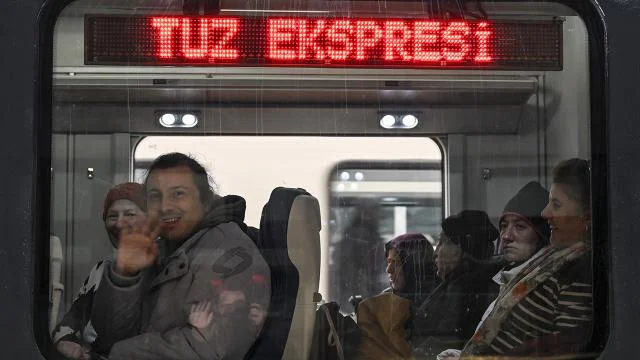“Turistik Tuz Ekspresi” engelleri kaldırmak için sefere çıktı
