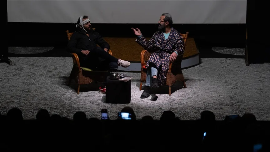 Suriye’de Esed rejiminin devrilmesinin ardından ilk “özgür” tiyatro oyunu sergilendi