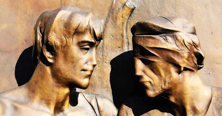 2.300 Yıllık 24’ten Fazla Bronz Heykel 6.000 Madeni Parayla Kaplı Bulundu