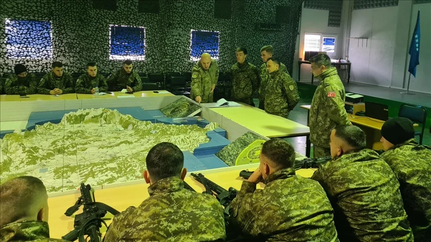 Mehmetçik, Kosovalı askerleri eğitmeye devam ediyor