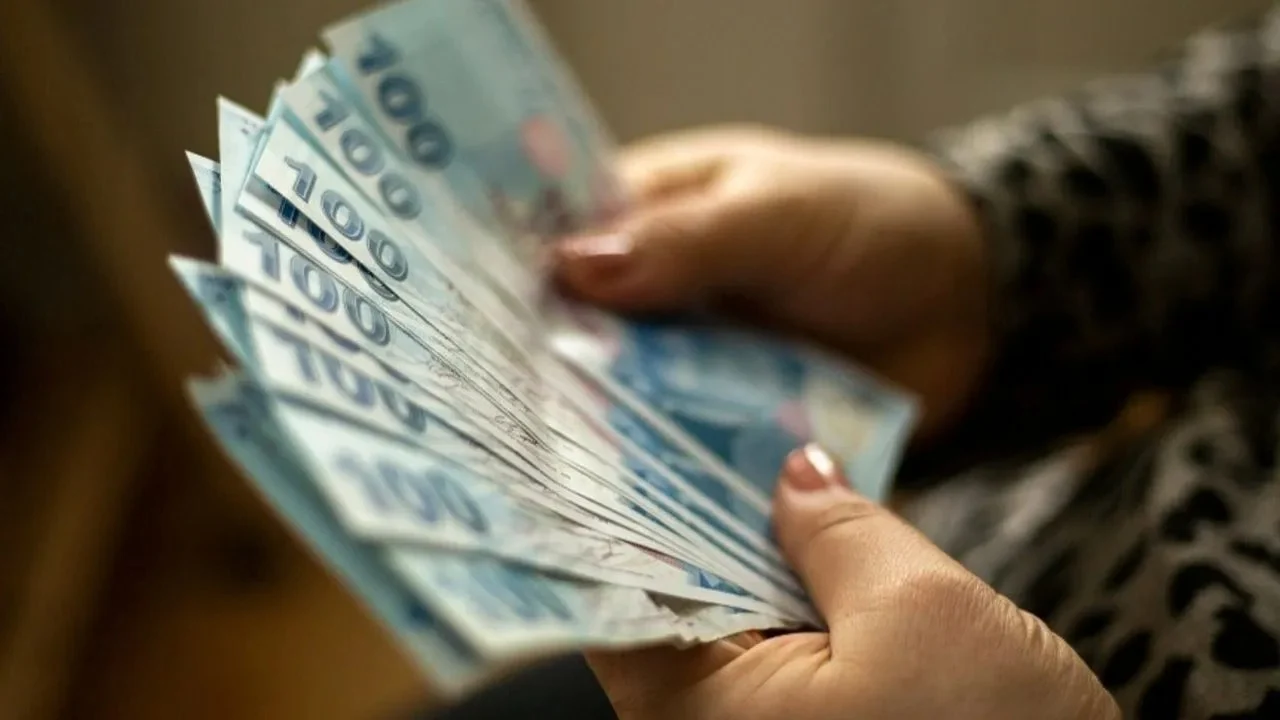 Asgari ücret 22 bin 104 lira oldu