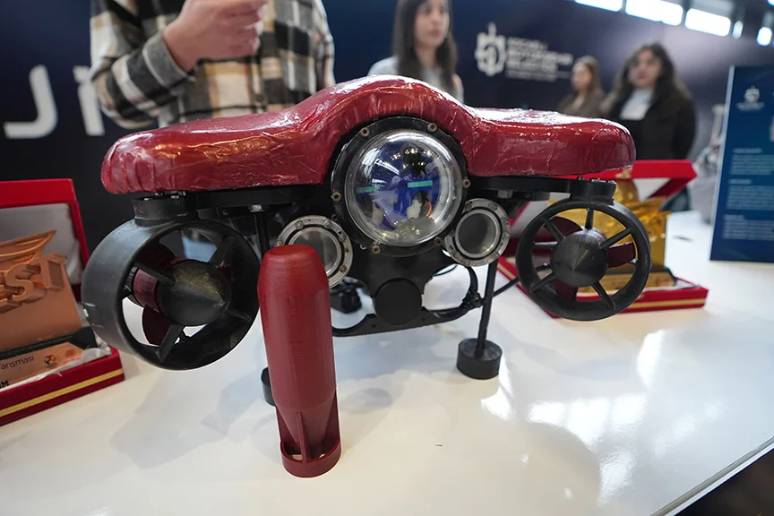 Türk öğrenciler yapay zekalı su altı aracı ile Norveç yolcusu