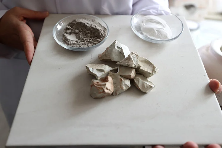 Bazalt taş atıkları, seramik ve inşaat alanındaki kaygan zeminlere doğal çözüm oldu