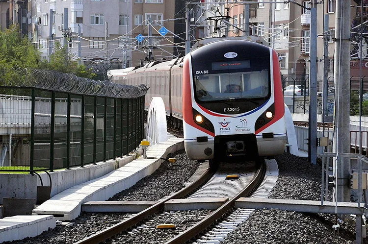 Demir yollarıyla 11 ayda 256,4 milyon yolcu taşındı