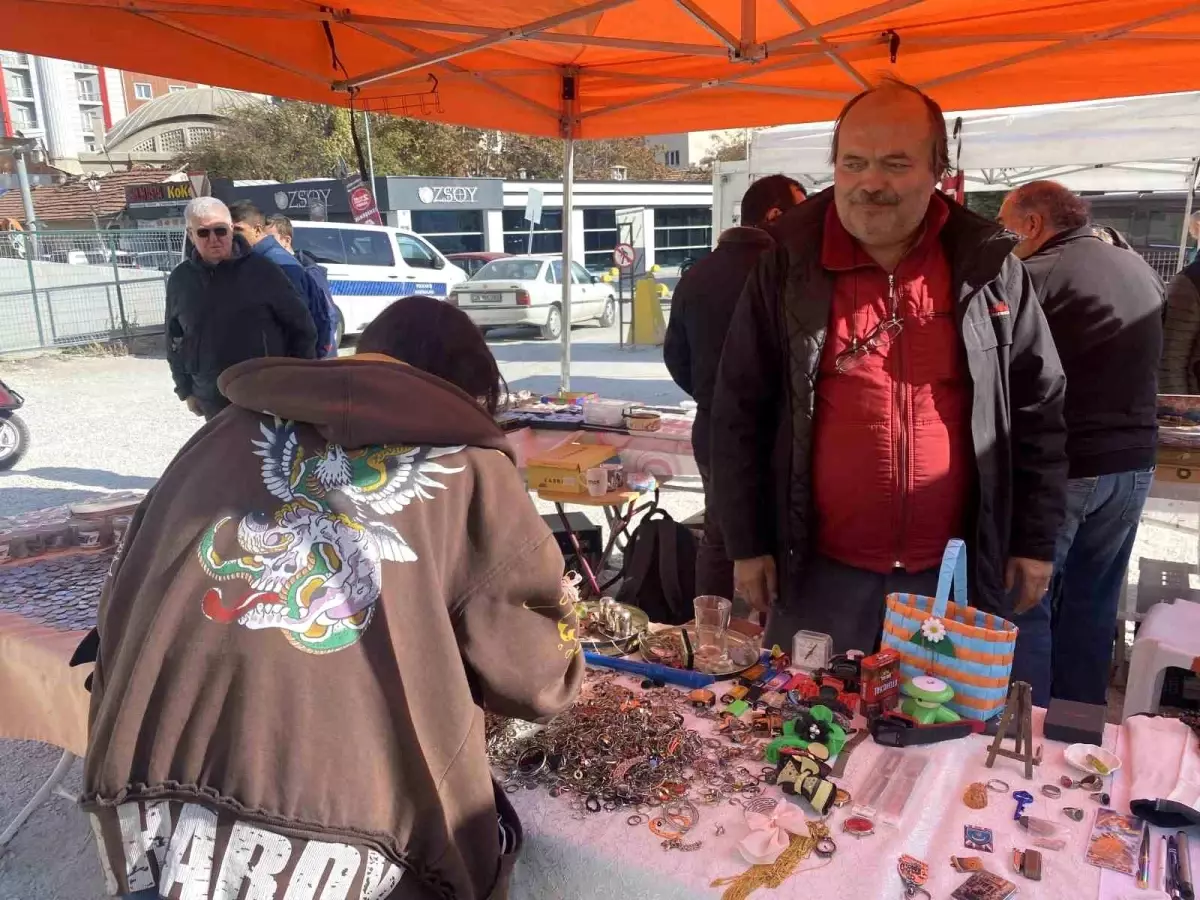 Eskişehir Antika Pazarı’na Yoğun İlgi