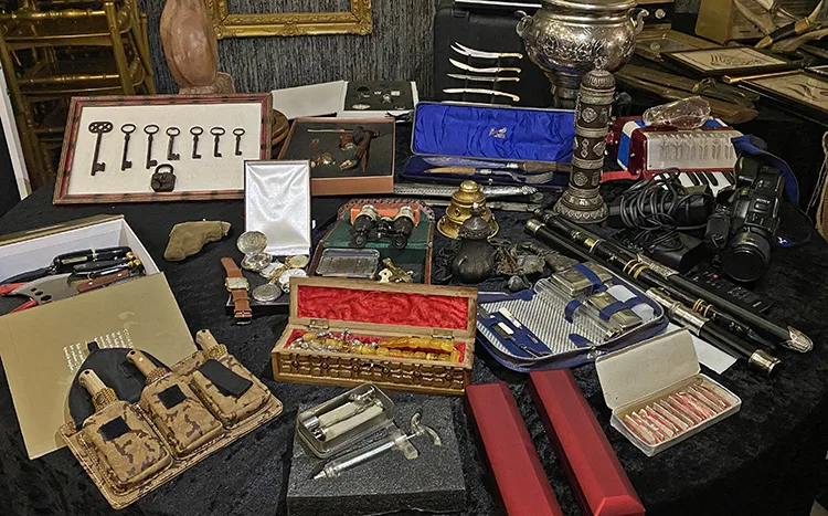 Mersin’de kurulan mezat antika tutkunlarını buluşturuyor