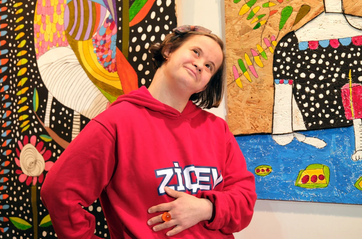 Mersin’in down sendromlu ressamı: Kalbindekileri tuvale aktarıyor