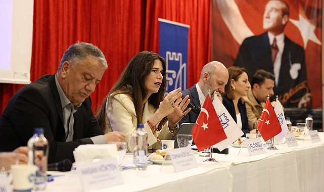 Çeşme’de ‘Esnaf Buluşması’ düzenlendi