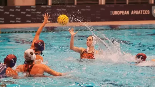 İzmir B.B. Sutopoda Galatasaray’ı 12-10 mağlup etti.