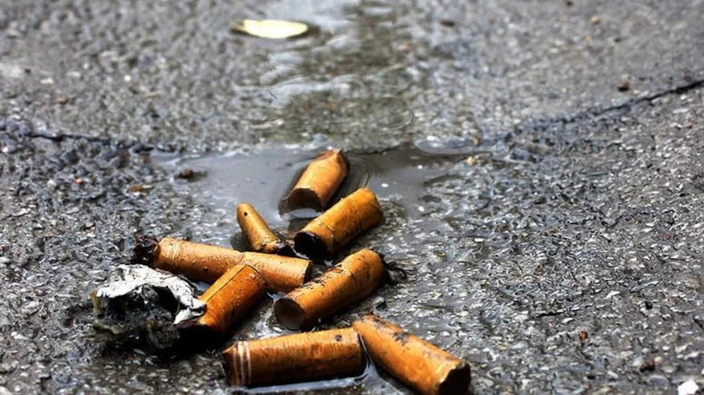 İstanbul’da yere sigara izmariti ve çöp atanlar yandı!