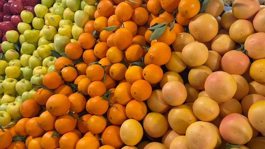 Bitkisel üretim tarla ürünlerinde azaldı, meyve ve sebzede arttı