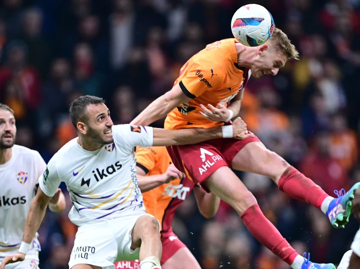 Nefes kesen maçta Eyüpspor Cimbomdan bir puanı kaptı