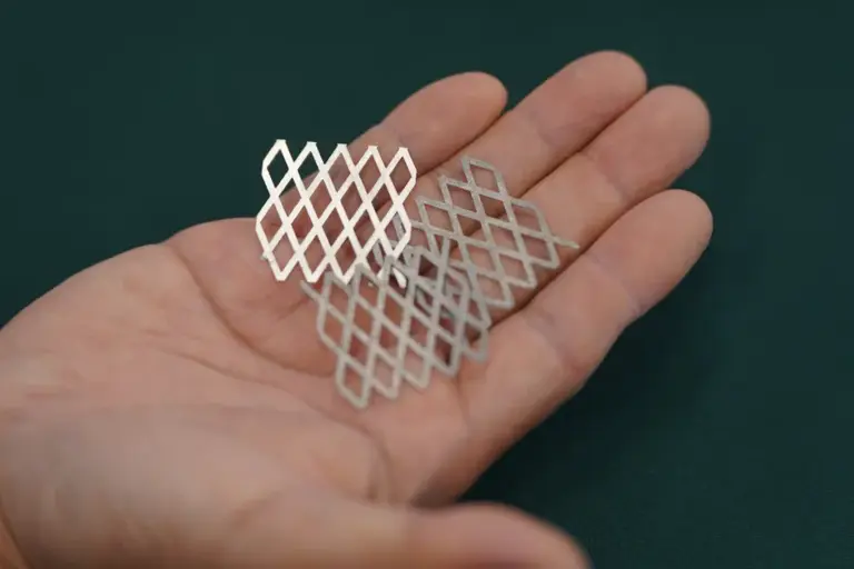 Devrim niteliğindeki ‘Süper Çelik’ deniz suyundan doğrudan yeşil hidrojen üretiyor