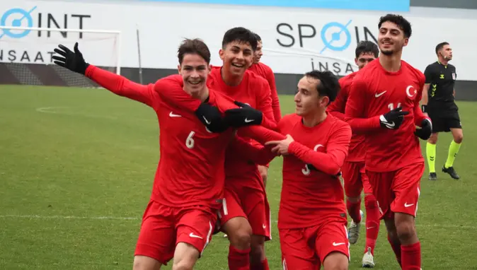 Milliler galibiyeti kaçırdı