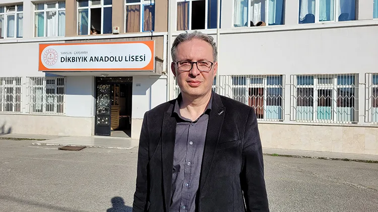 Mezun olduğu okula öğretmen olarak dönüp tarihini anlatan belgesel hazırladı