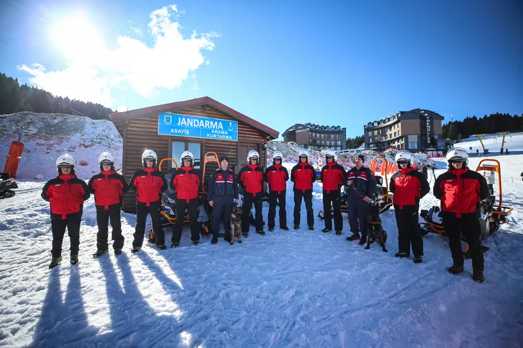 Kış turizm merkezlerinden Uludağ’ın güvenliği için JAK timleri hazır bekliyor