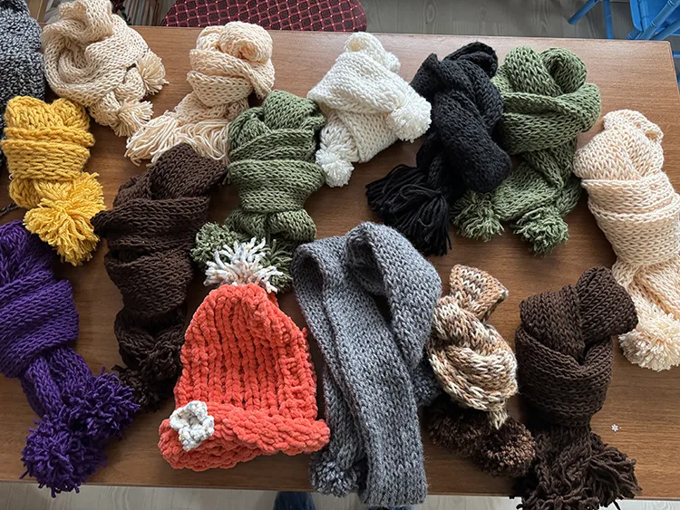 Adıyaman’da minik eller ihtiyaç sahibi öğrencileri ısıtıyor