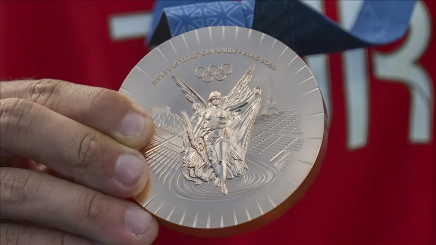 Paris 2024 Olimpiyatları’nda verilen 100’den fazla madalya “kusurlu” olduğu gerekçesiyle iade edildi