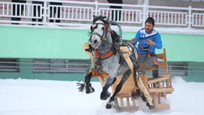 Erzurum’da, 26 kulübün katılımıyla geleneksel atlı kızak şöleni düzenlendi