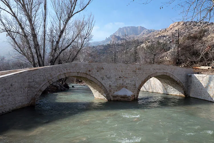 Malatya’da tarihi taş köprünün restorasyonu tamamlandı
