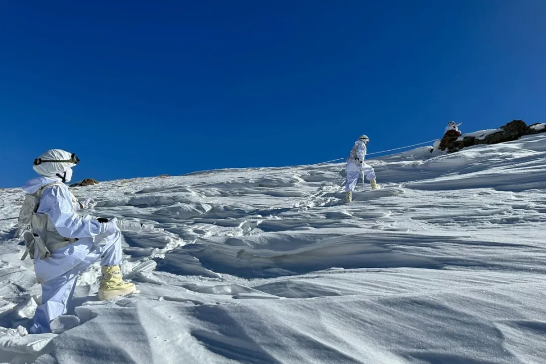 “Her şey Vatan İçin!” diyor zorlu kış şartlarına rağmen görevini icra ediyor