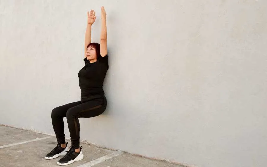 Plank ve duvar squatının tansiyonu düşürmekte faydalı olduğu bulundu