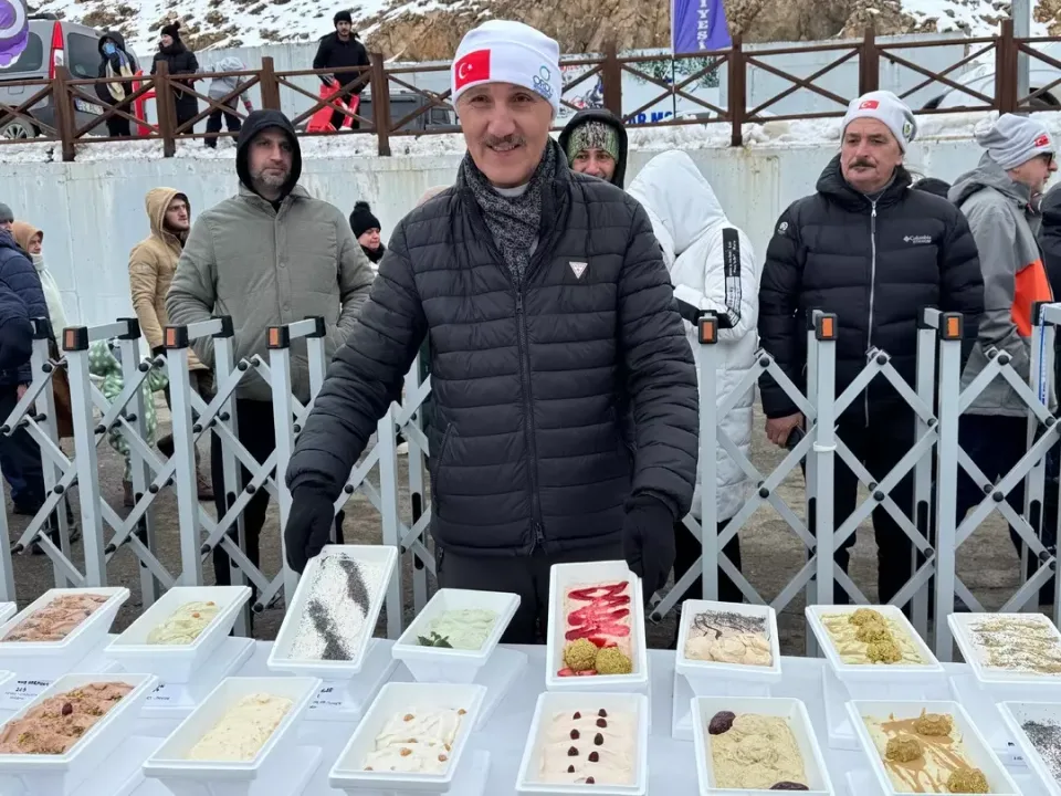 Dünya ‘dondurma’ rekoru Ordu’da kırıldı!..Sayıyı duyan inanamıyor