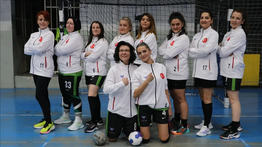 Çalışan kadınlar kurdukları “Tekirdağ Veteranlar” ile hentbola döndü