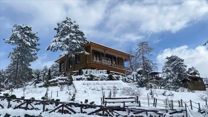 Yenice Ihlamur Teras ve Eflani Gökgöz Göleti’nde kış manzaraları yaşanıyor