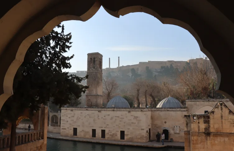 Depremde hasar gören Urfa Kalesi’nde restorasyona başlandı