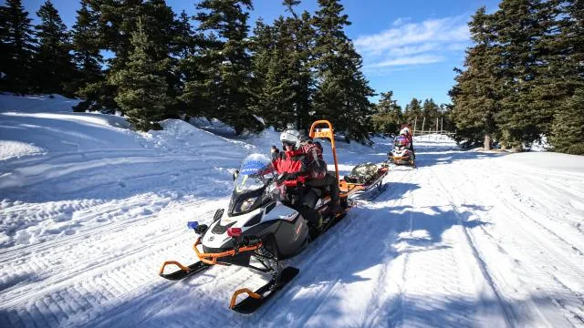 Kayak merkezlerinde, JAK timleri tatilcilerin güvenliği için teyakkuzda