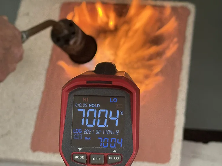 Geliştirilen “yanmaz boya” 1500 dereceye kadar koruma sağlıyor