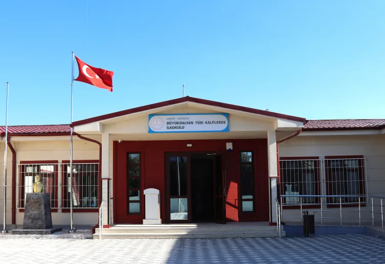 Hatay’da deprem öncesine göre derslik sayısı 2 bin daha arttı