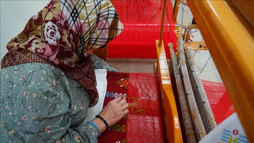 Tekirdağ’da coğrafi işaretli “Karacakılavuz dokuması” kadınlar tarafından yaşatılıyor