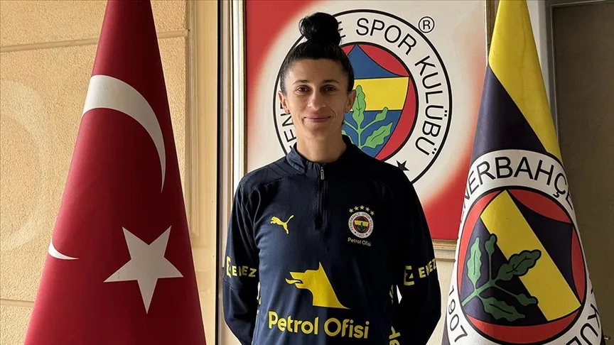 Fenerbahçe Kaptanı Yağmur Uraz: Trabzonspor deplasmanında 300. golü atmak benim için çok sevindiriciydi