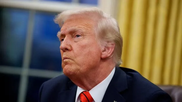 Trump, İngiltere Başbakanı Starmer’a yöneltilen Kanada sorusuna “Bu kadar yeter” dedi