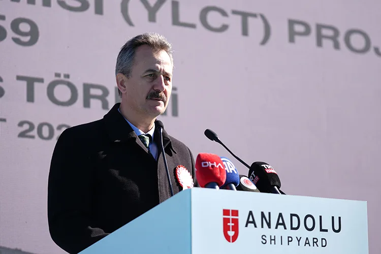 Yeni Tip Çıkarma Gemisi Ç-159 törenle denize indirildi