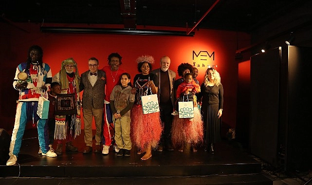 Afrika’nın renkli kültürü MEM Sahne’ye taşındı