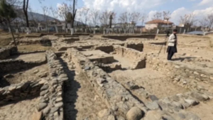 Kharosthi Yazıtları da Dahil olmak Üzere 2.000 Yıllık Eserler Bulundu