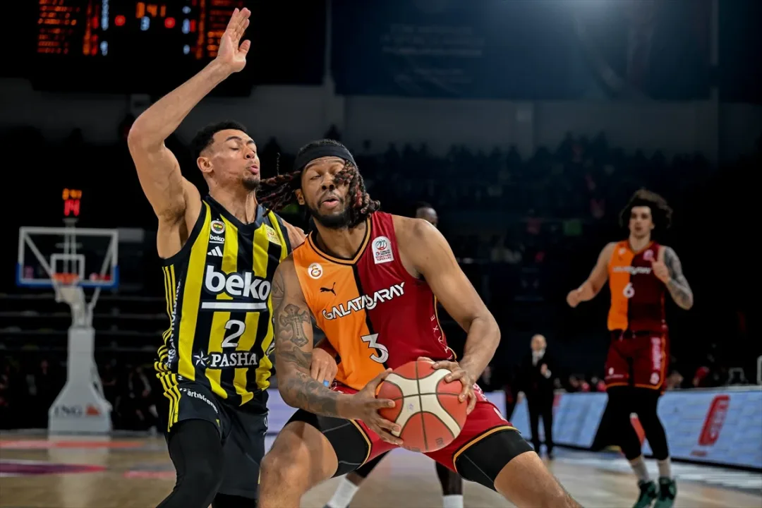Kupada Galatasaray’ı farklı yenen Fenerbahçe finalde Beşiktaş’ın rakibi oldu
